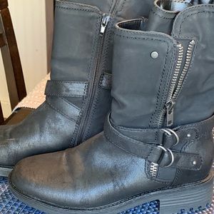 Black boots